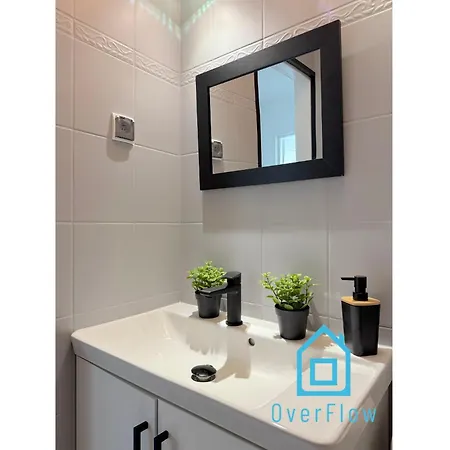 Blue 2 Minutes To Center & Seaside